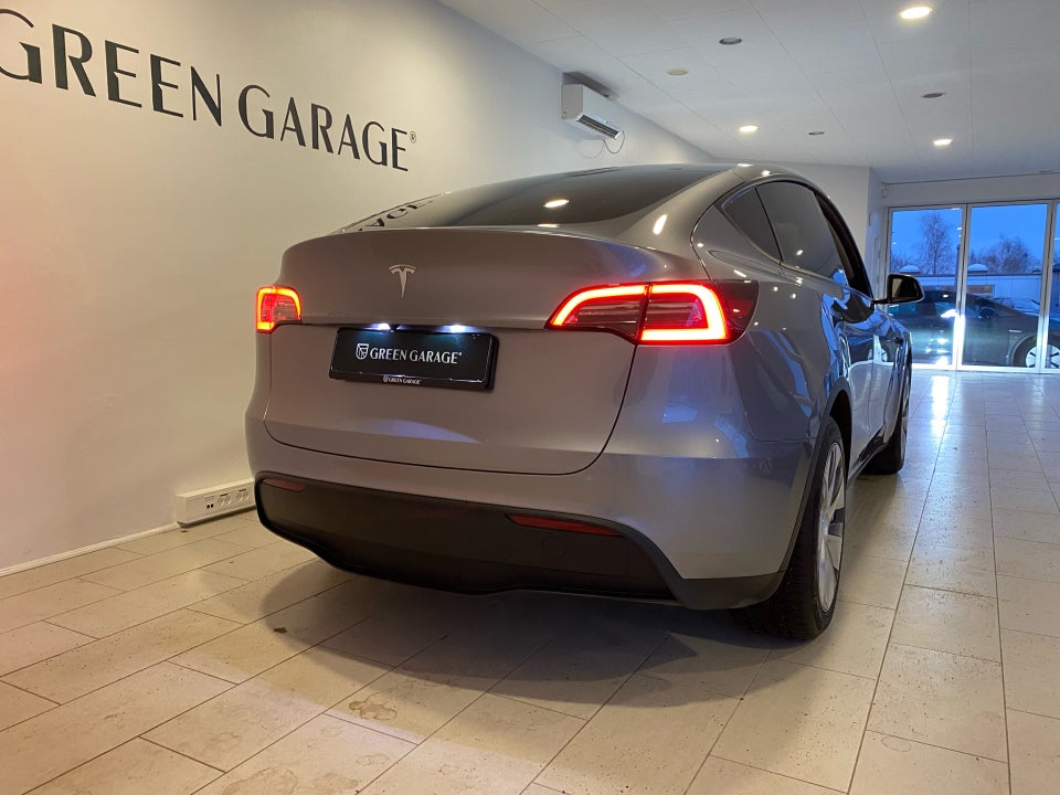 Tesla Model Y RWD 5d