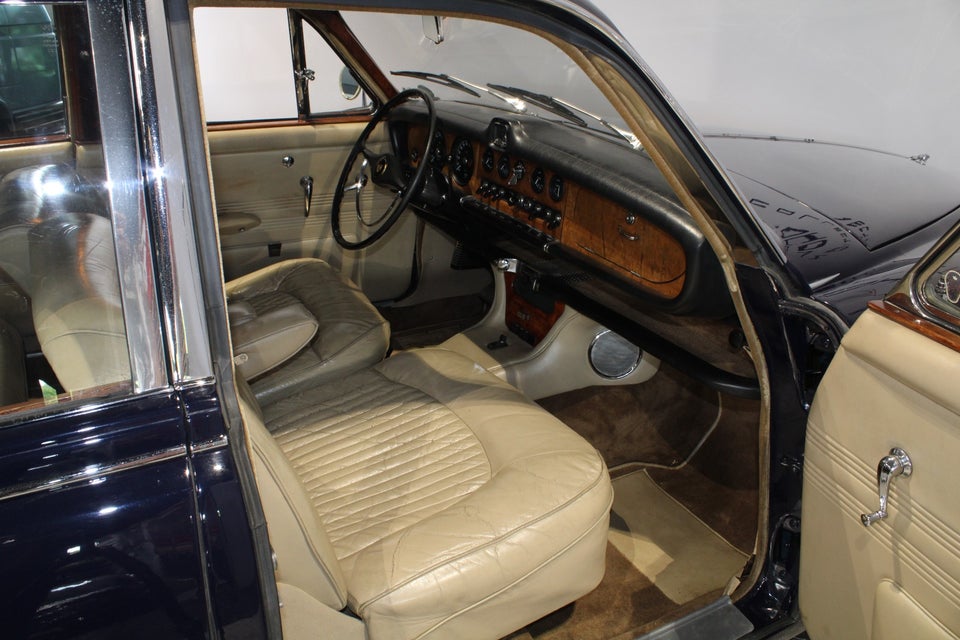 Jaguar 420 4,2 aut. 4d