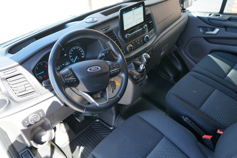 Ford Transit Custom 300 L2 2,0 TDCi 130 Trend