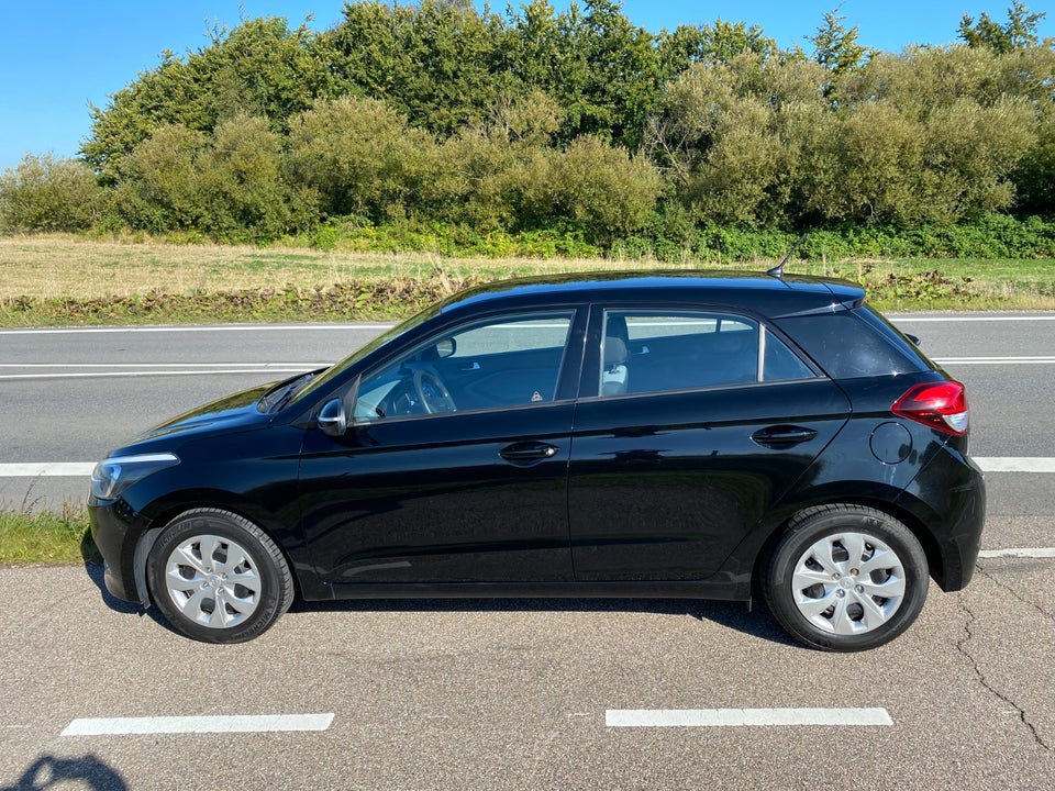 Hyundai i20 1,25 Trend 5d