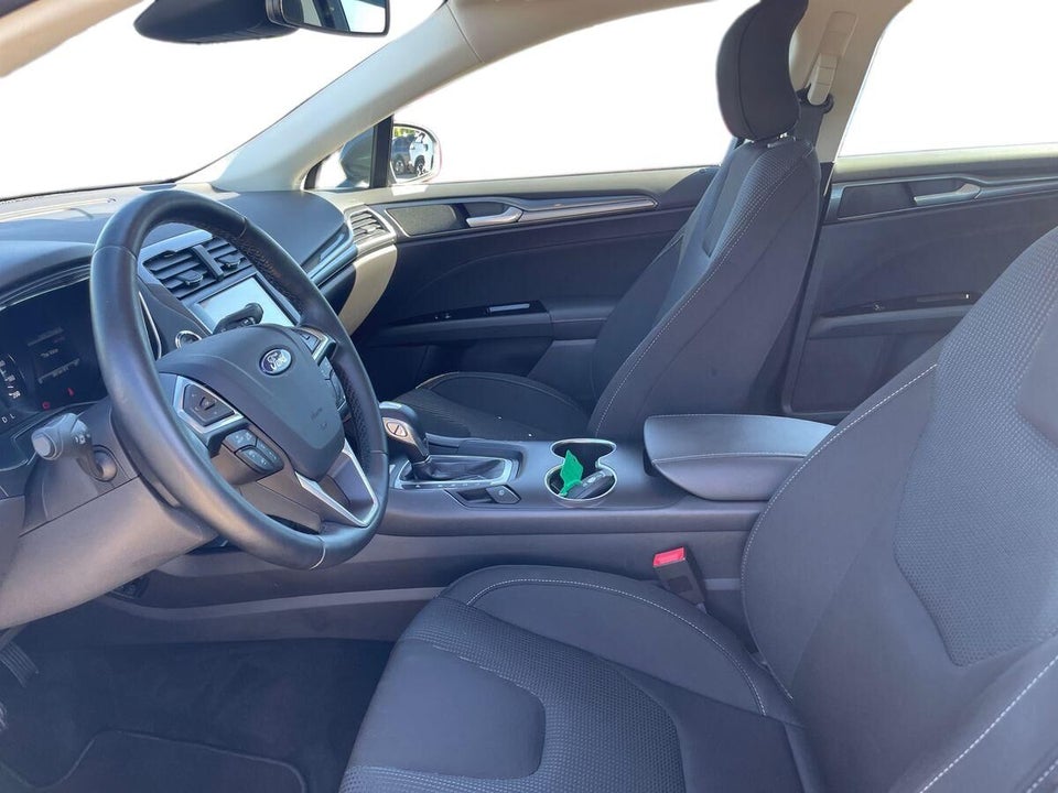 Ford Mondeo 2,0 HEV Titanium stc. CVT 5d