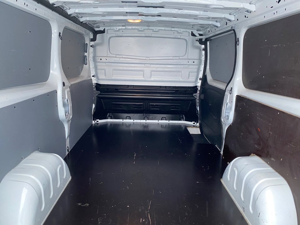 Renault Trafic T29 2,0 dCi 120 L2H1