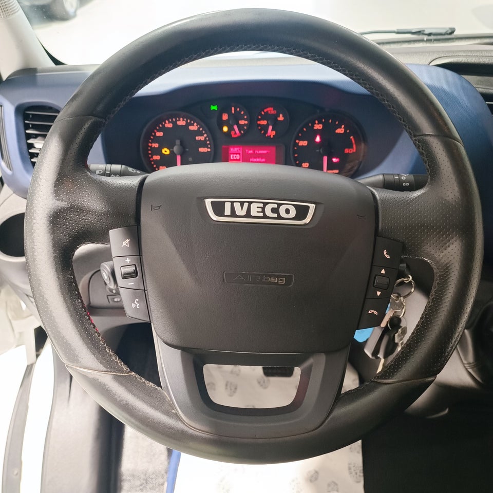 Iveco Daily 2,3 35S16 Alukasse m/lift AG8 2d