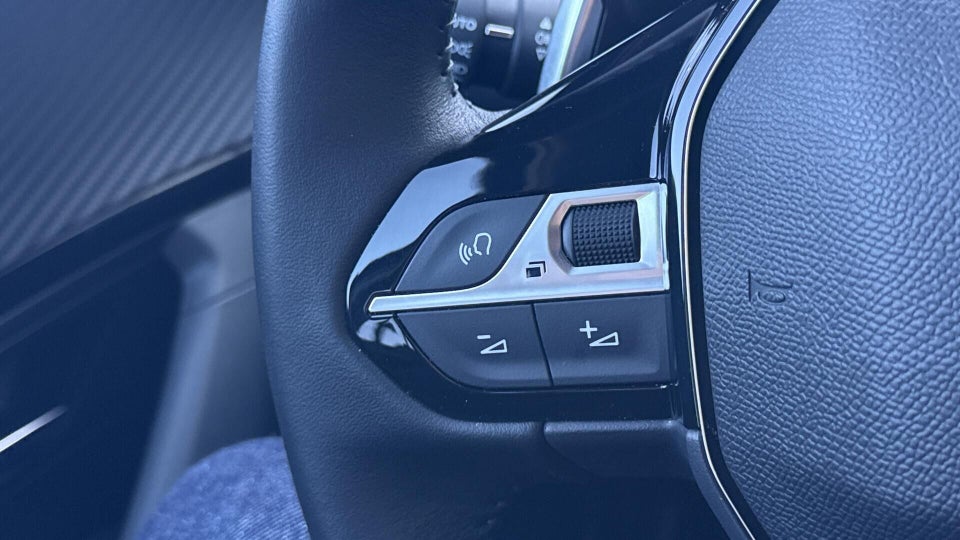 Peugeot 2008 1,2 PureTech 130 Allure EAT8 5d