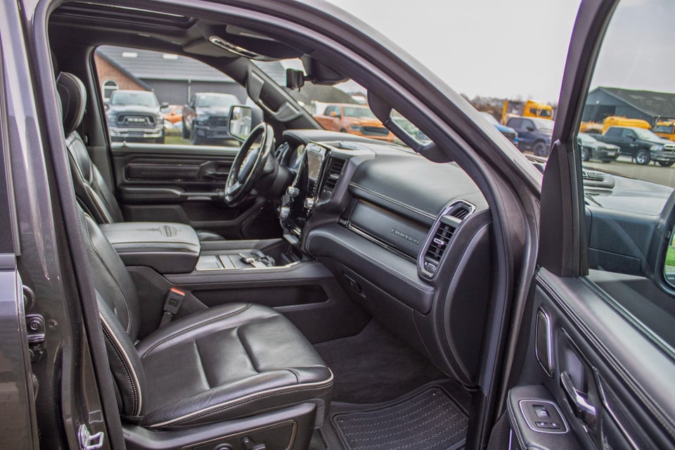 Dodge RAM 1500 5,7 V8 Hemi eTorque Limited Night aut. 4d