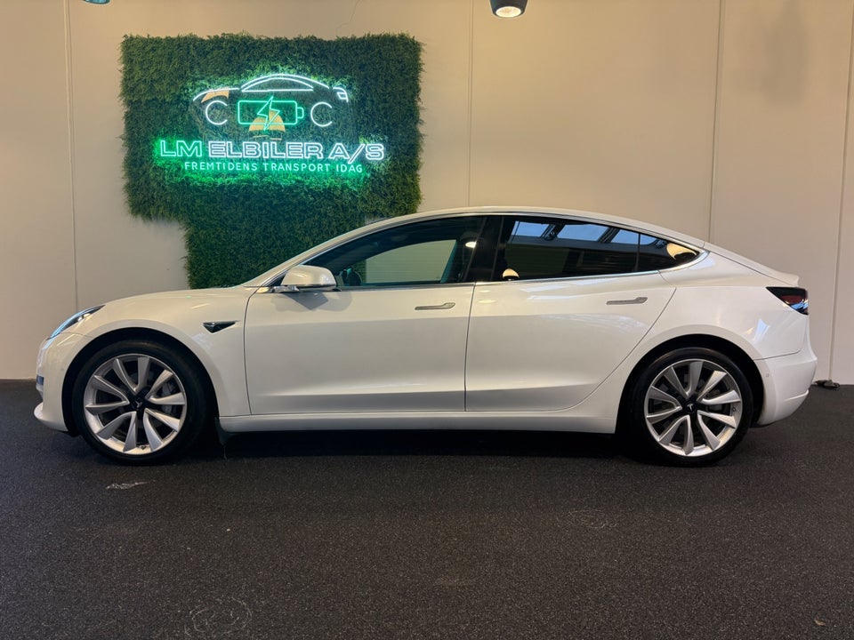 Tesla Model 3 Long Range AWD 4d