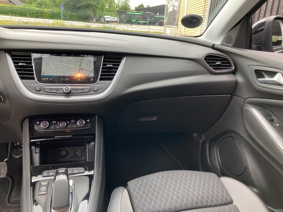 Opel Grandland X 1,6 Hybrid Ultimate aut. 5d