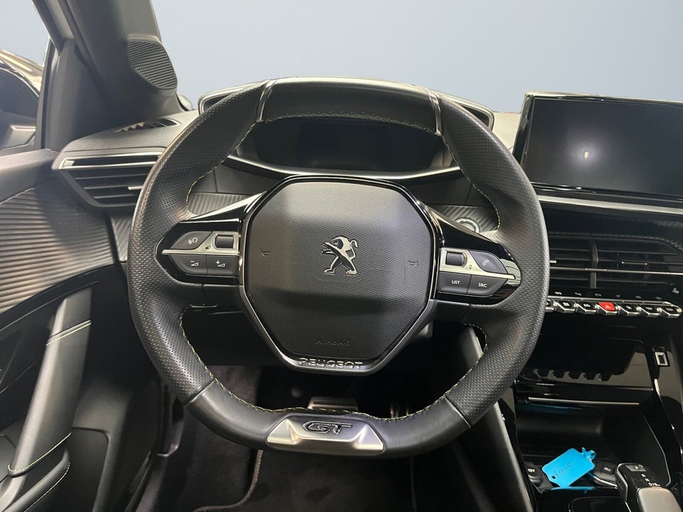 Peugeot e-208 50 GT Sky 5d