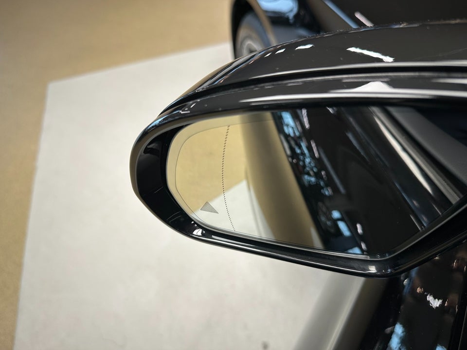 Mercedes E300 de 2,0 AMG Line stc. aut. 5d