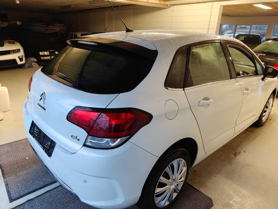 Citroën C4 1,2 PureTech 130 Live 5d