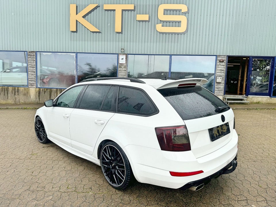 Skoda Octavia 2,0 TDi 150 Ambition Combi DSG 5d