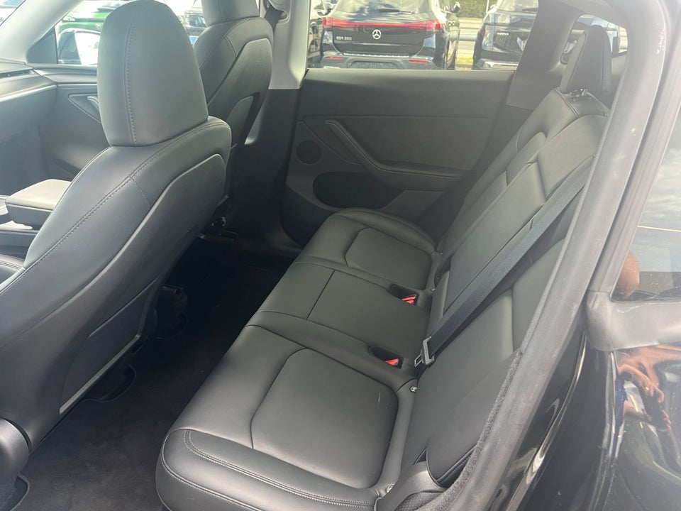 Tesla Model Y Long Range AWD 5d