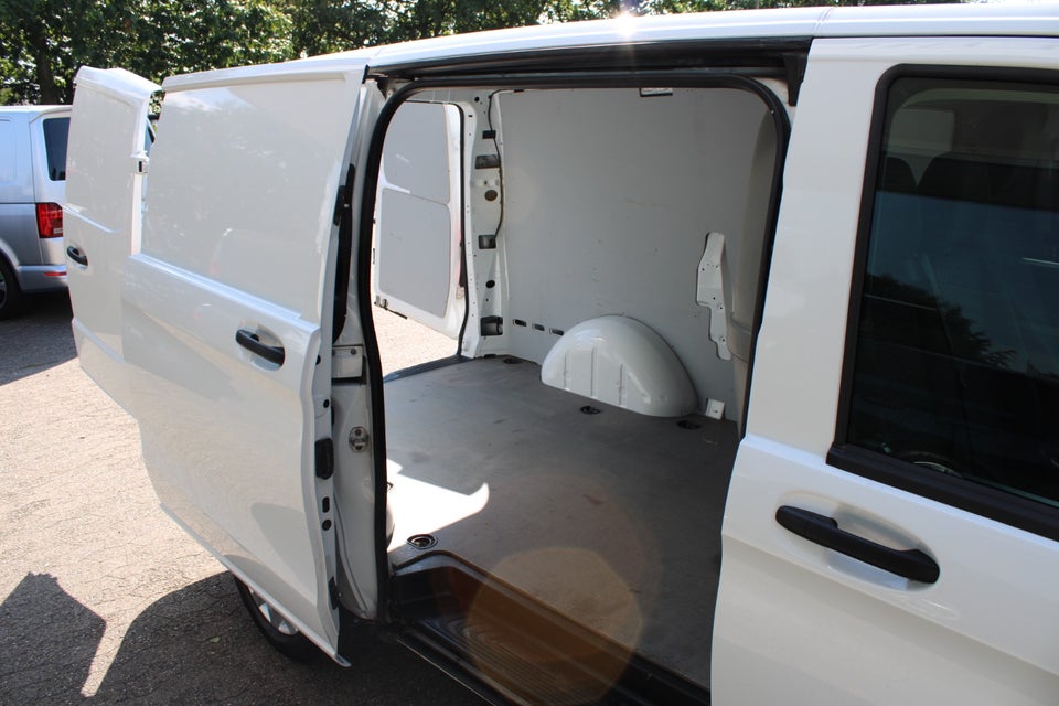 Mercedes Vito 114 2,0 CDi Kassevogn aut. L RWD