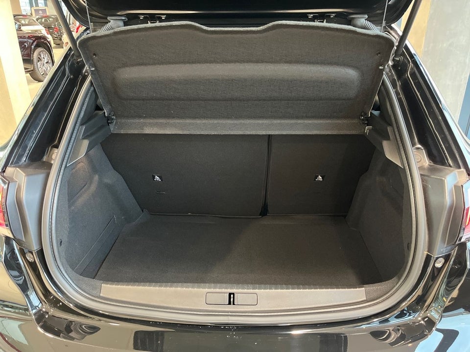 Peugeot e-208 50 GT Pack 5d