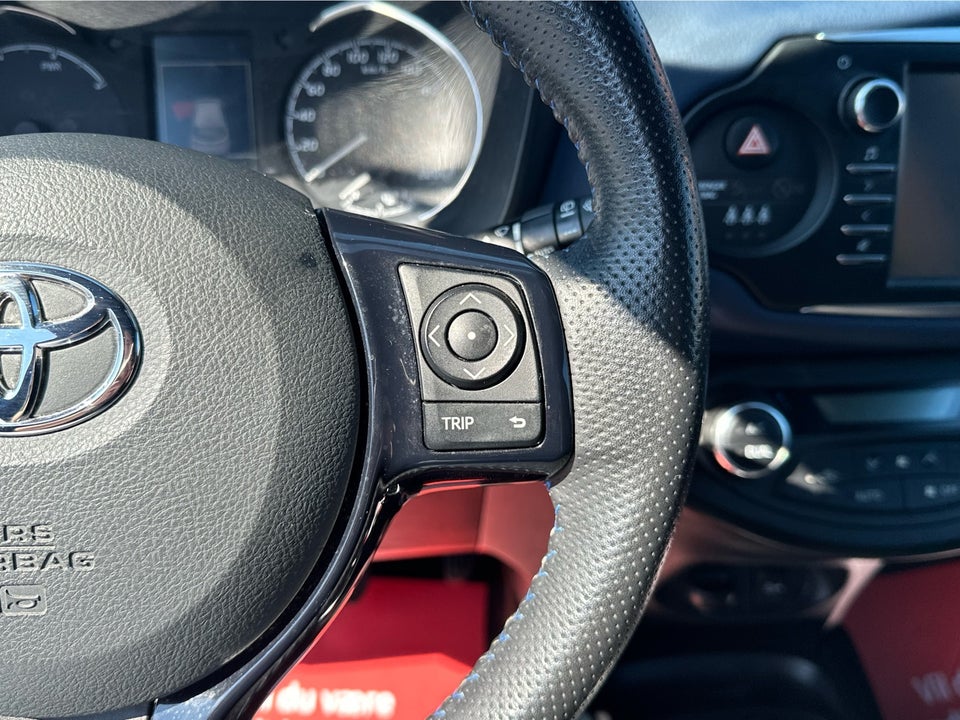 Toyota Yaris 1,5 Hybrid Flavour e-CVT 5d