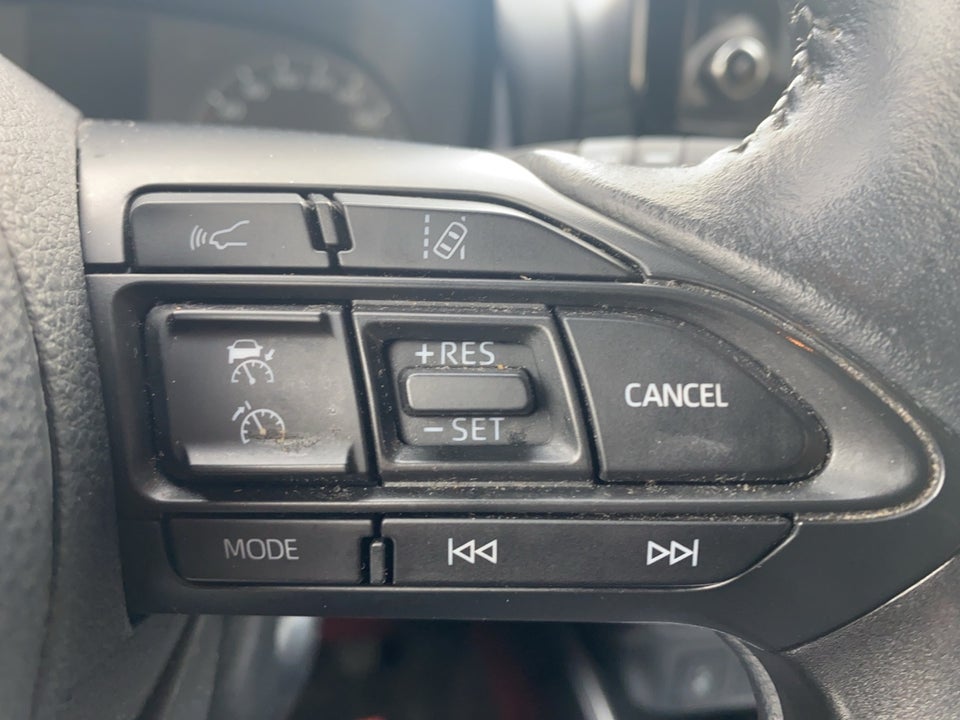 Toyota Yaris 1,5 Hybrid Essential e-CVT 5d