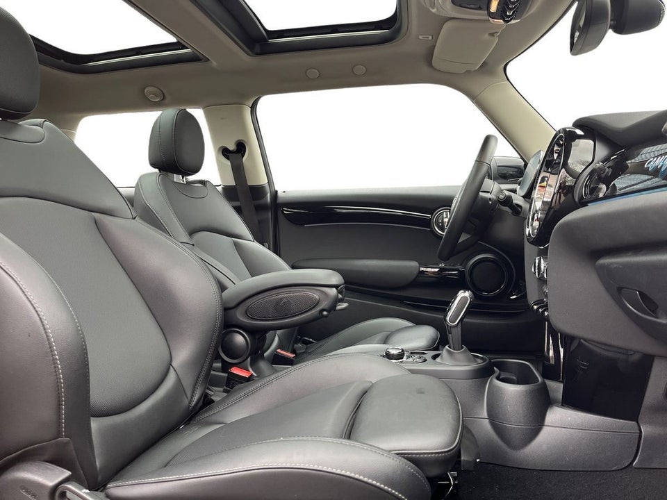 MINI Cooper SE Camden Edition 3d