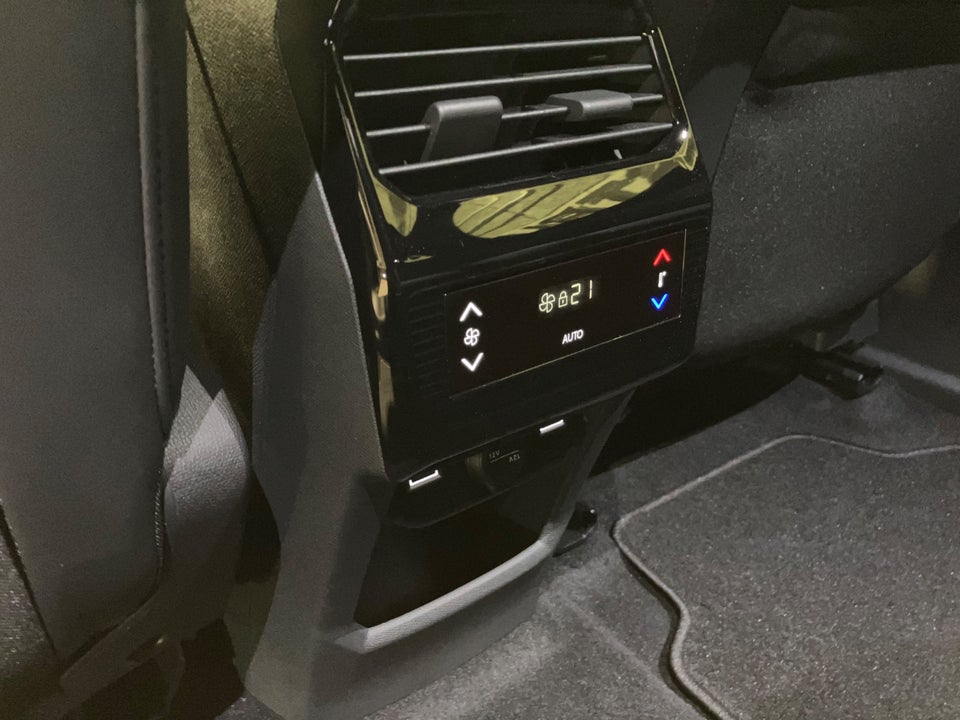 Peugeot e-5008 77 Allure 7prs 5d