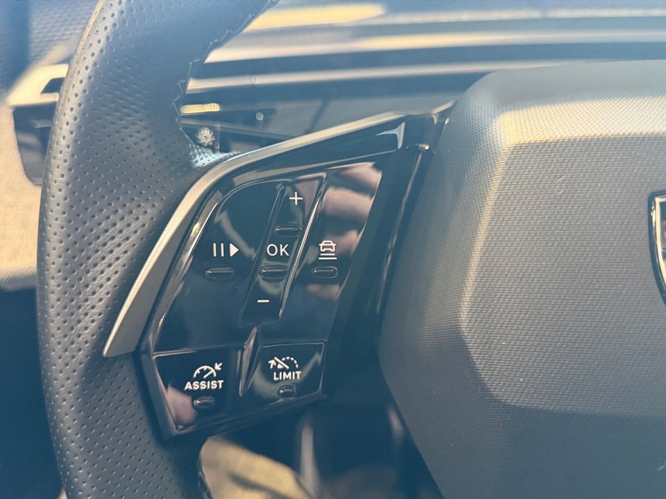 Peugeot e-5008 77 GT 7prs 5d