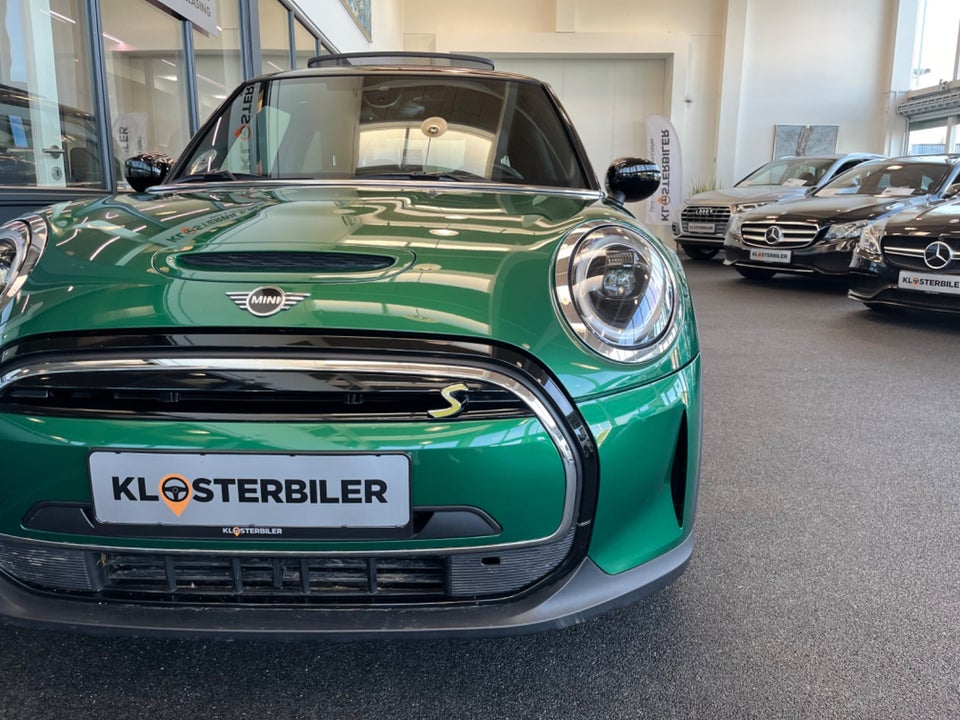 MINI Cooper SE Classic Trim 3d