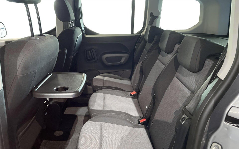 Toyota ProAce City Verso 50 Medium Family 5d
