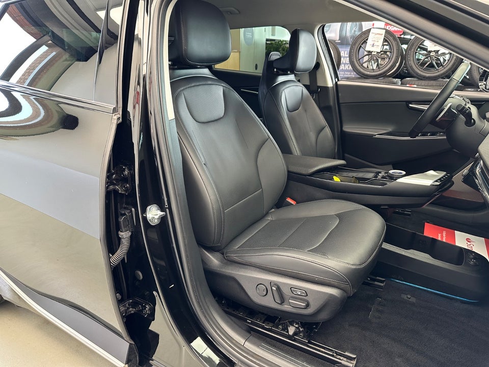 Kia EV6 77 Long Range Upgrade 5d
