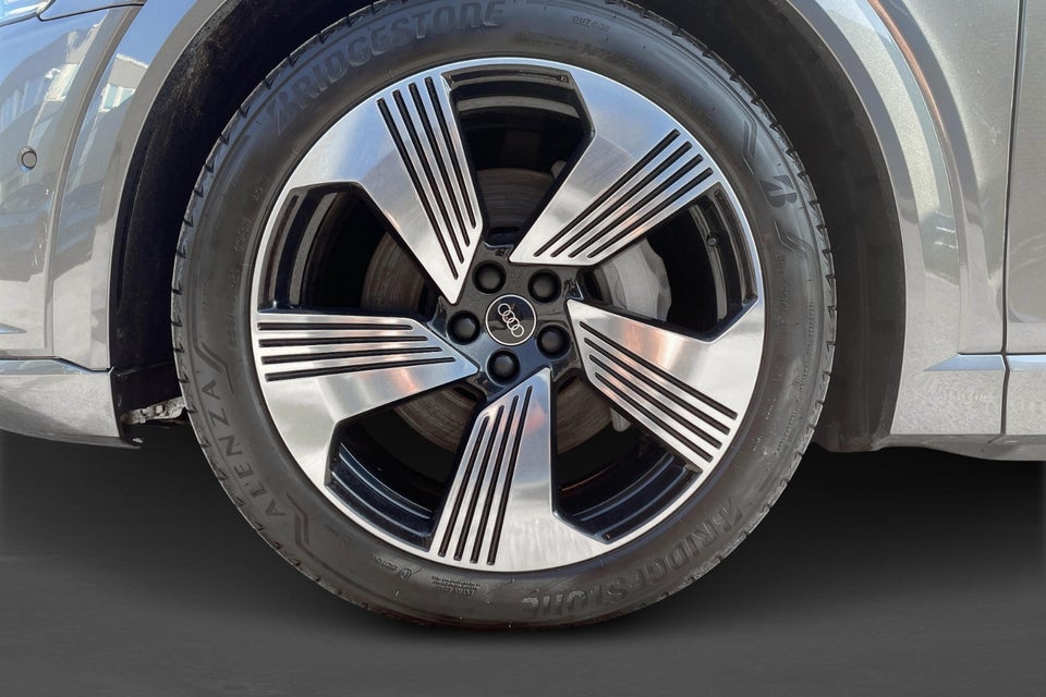 Audi Q8 e-tron 55 S-line Sportback quattro 5d