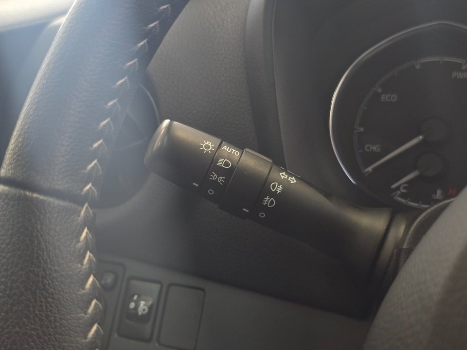 Toyota Yaris 1,5 Hybrid H3 Limited Smart e-CVT 5d