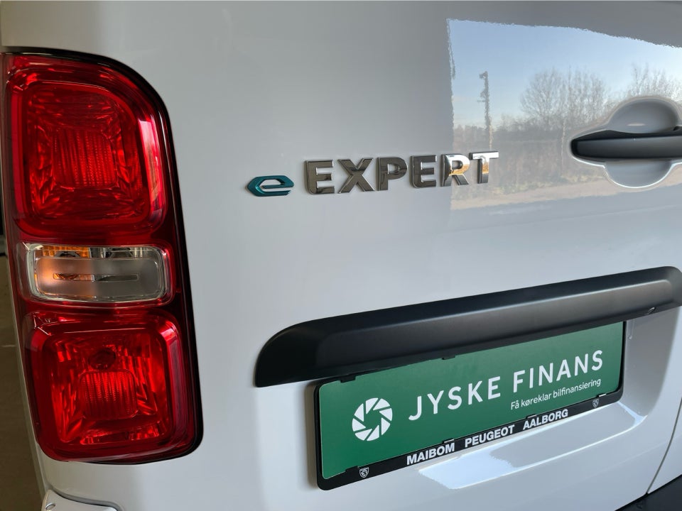 Peugeot e-Expert 75 L2 Premium Van