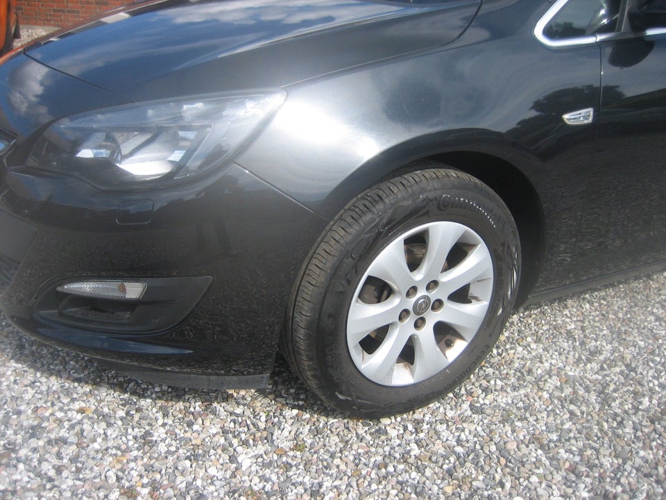 Opel Astra 1,4 T 140 Enjoy Sports Tourer 5d