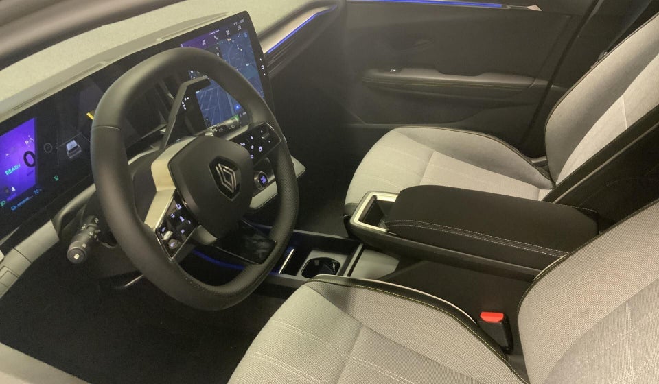 Renault 5 E-Tech 52 Techno 5d