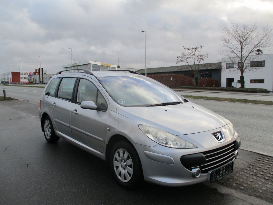 Peugeot 307 1,6 HDi 90 Creative stc. 5d