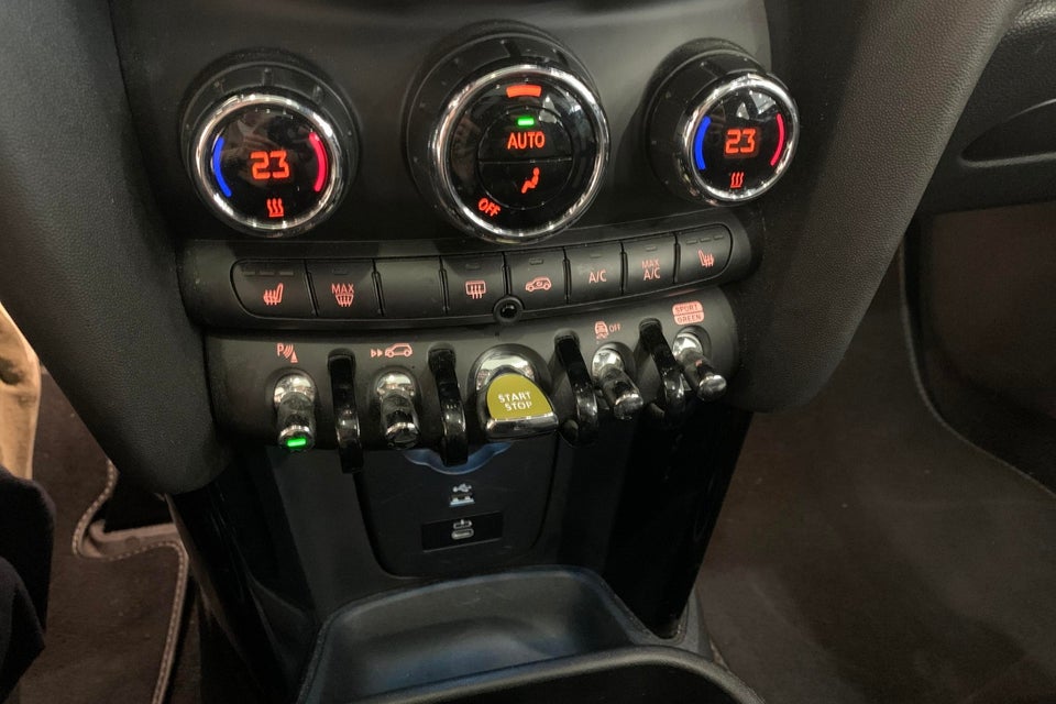 MINI Cooper SE Maximise 3d