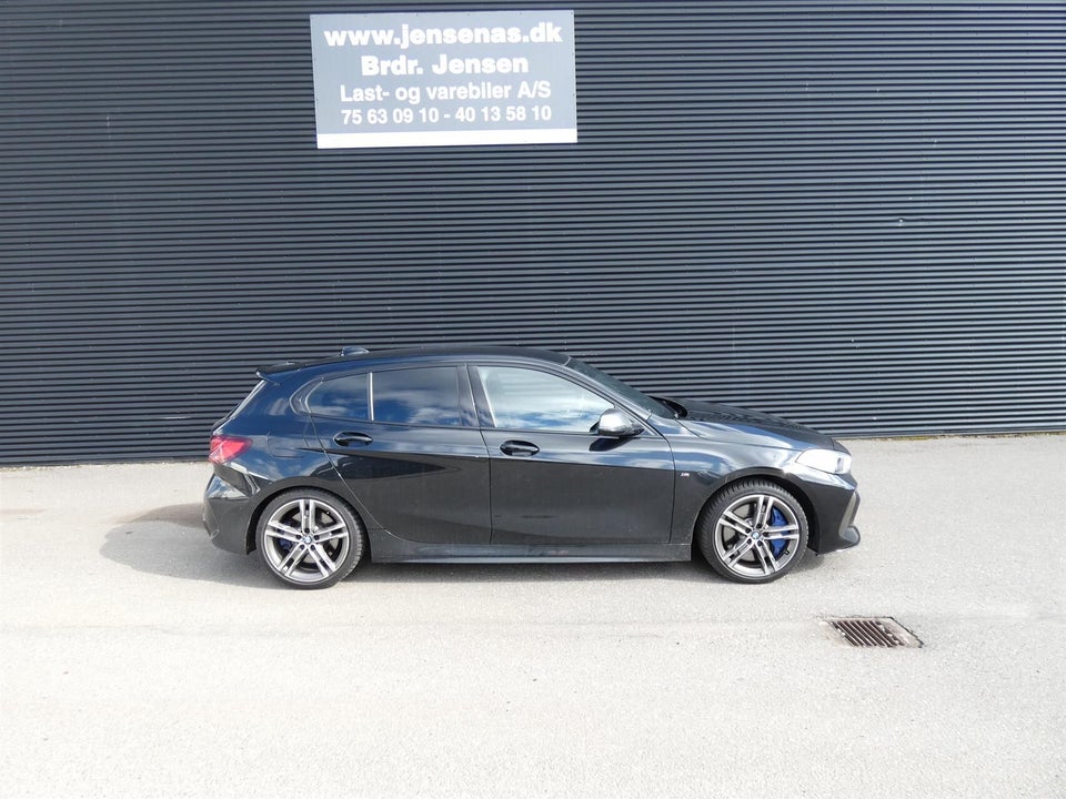 BMW M135i 2,0 Connected xDrive aut. Van 5d