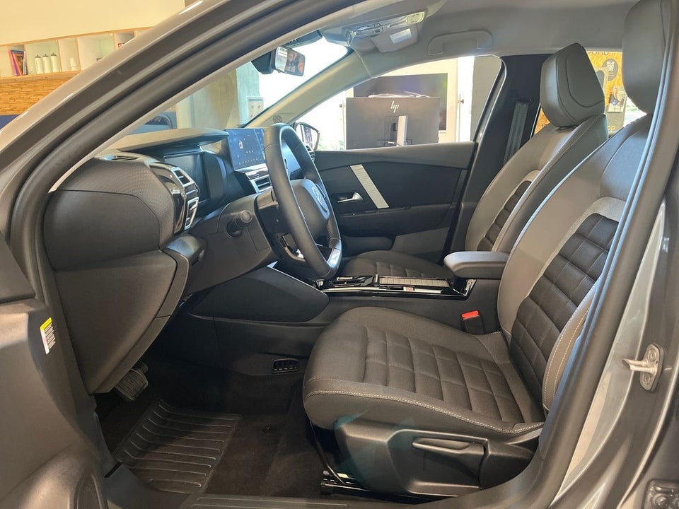 Citroën ë-C4 X 50 Plus 4d