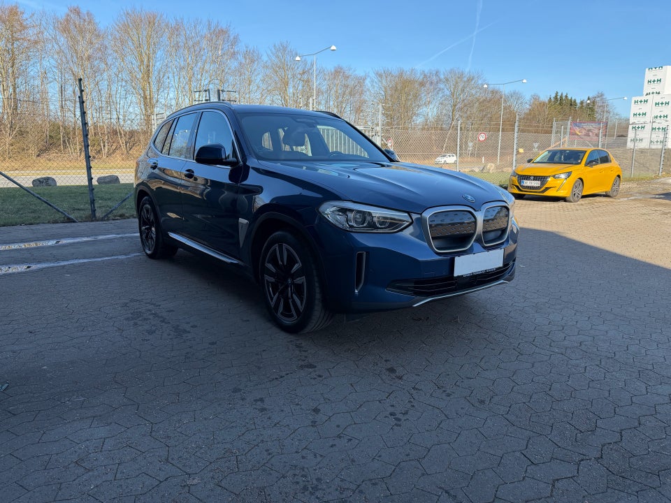 BMW iX3 Charged 5d