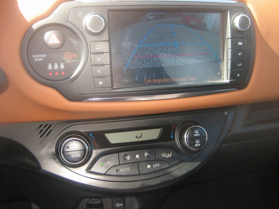 Toyota Yaris 1,3 VVT-i Lounge Edition 5d