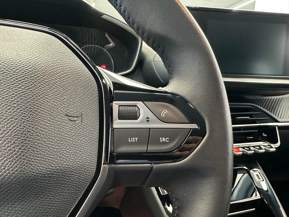 Peugeot 208 1,2 PureTech 100 Allure 5d