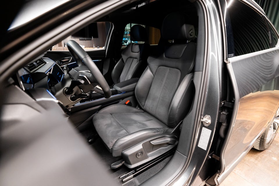 Audi Q8 e-tron 55 S-line Sportback quattro 5d