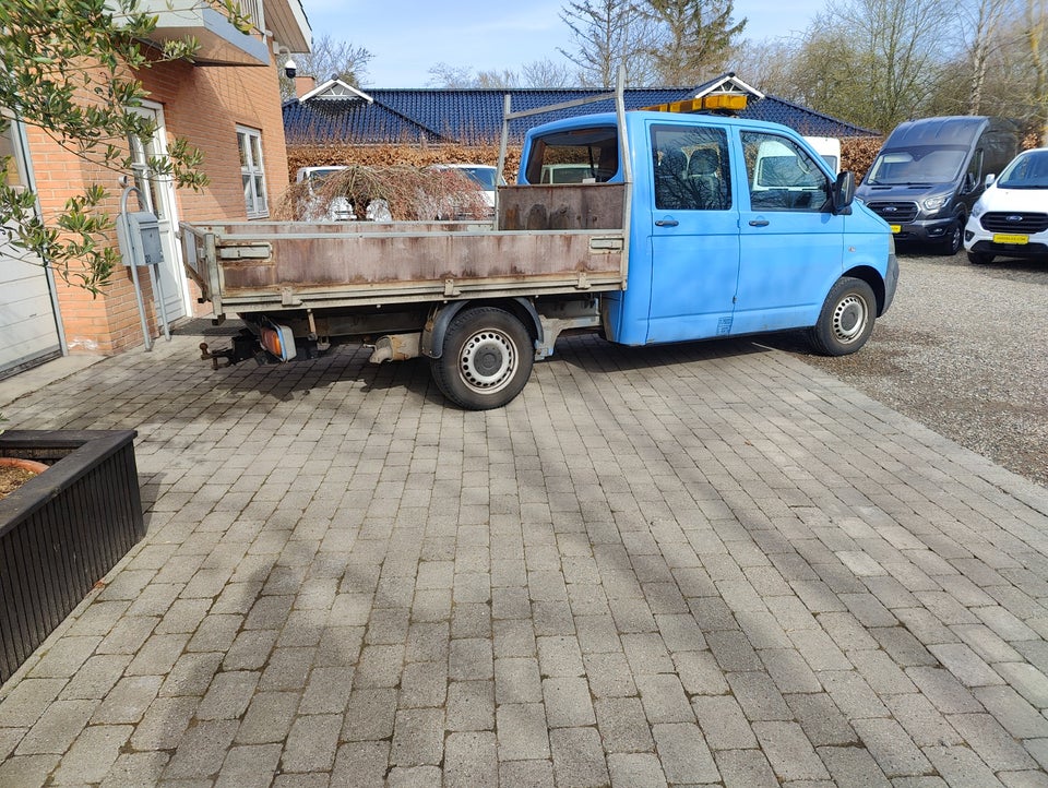 VW Transporter 2,5 TDi 130 Db.Kab m/lad 4d