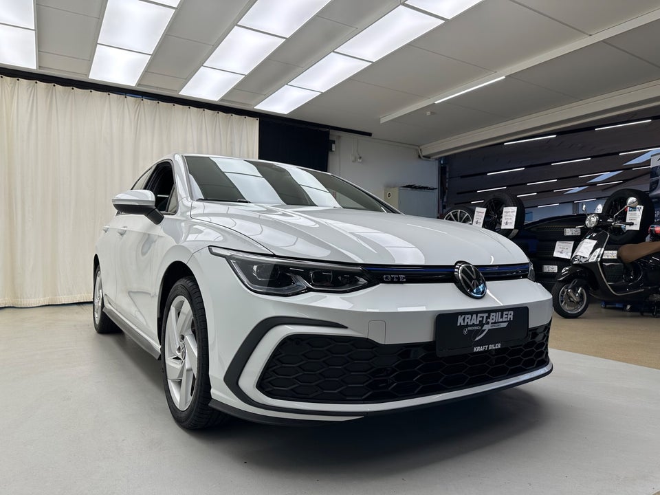 VW Golf VIII 1,4 GTE DSG 5d