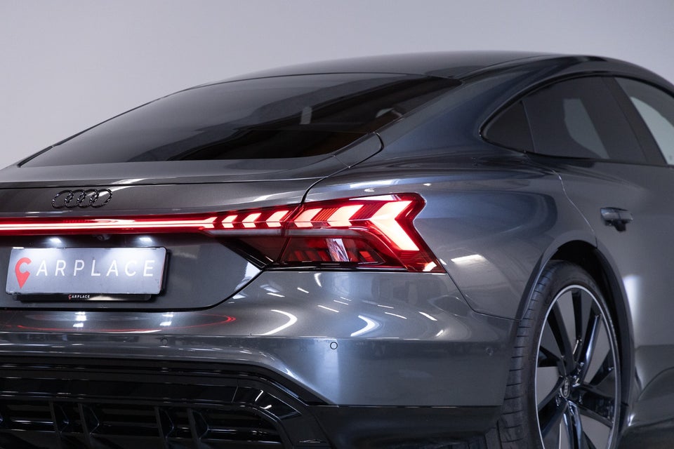 Audi e-tron GT quattro 4d