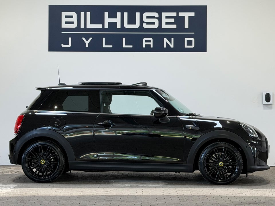 MINI Cooper SE Classic Trim 3d