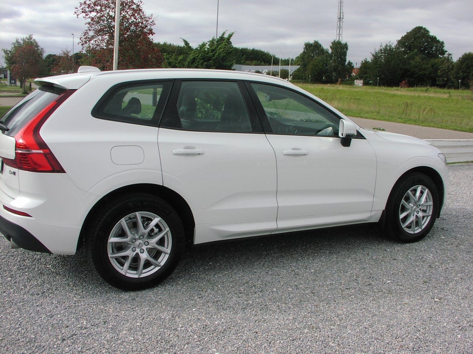 Volvo XC60 2,0 D4 190 Momentum aut. AWD 5d