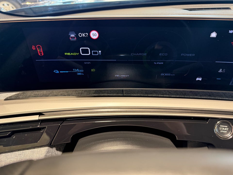 Peugeot e-3008 77 GT Pack 5d