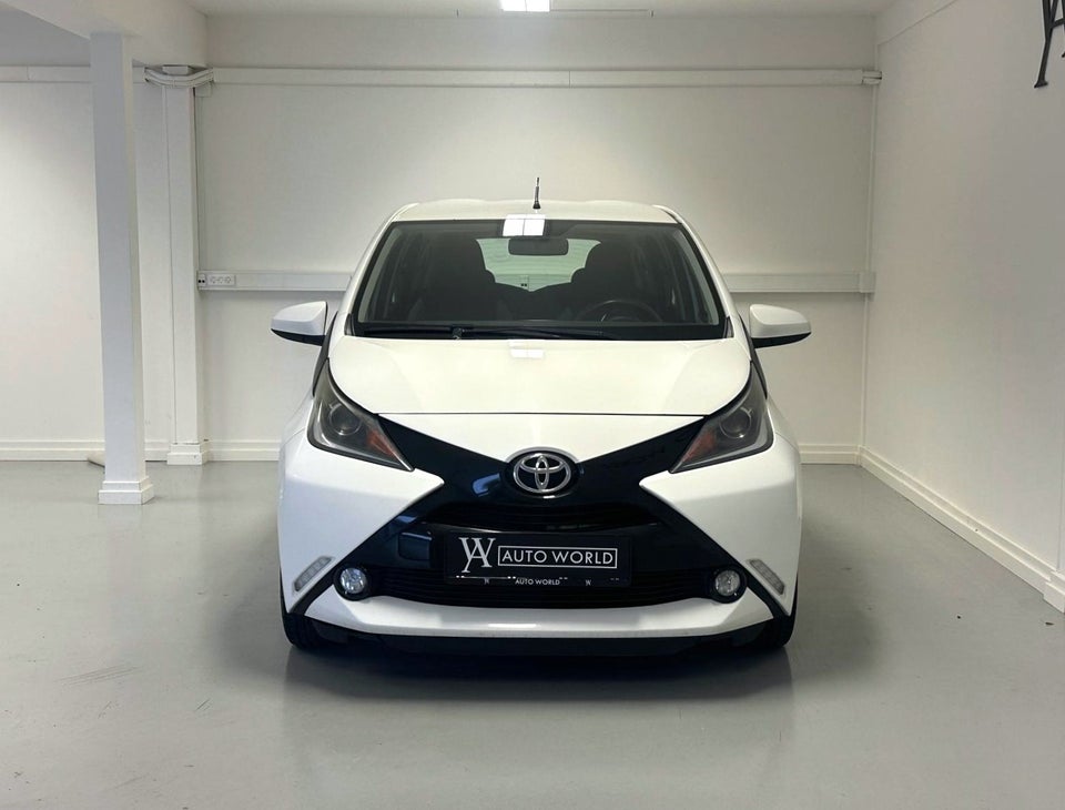 Toyota Aygo 1,0 VVT-i x-change x-shift 5d