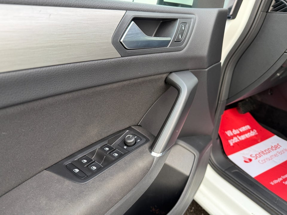 VW Touran 2,0 TDi 150 Comfortline DSG Van 5d