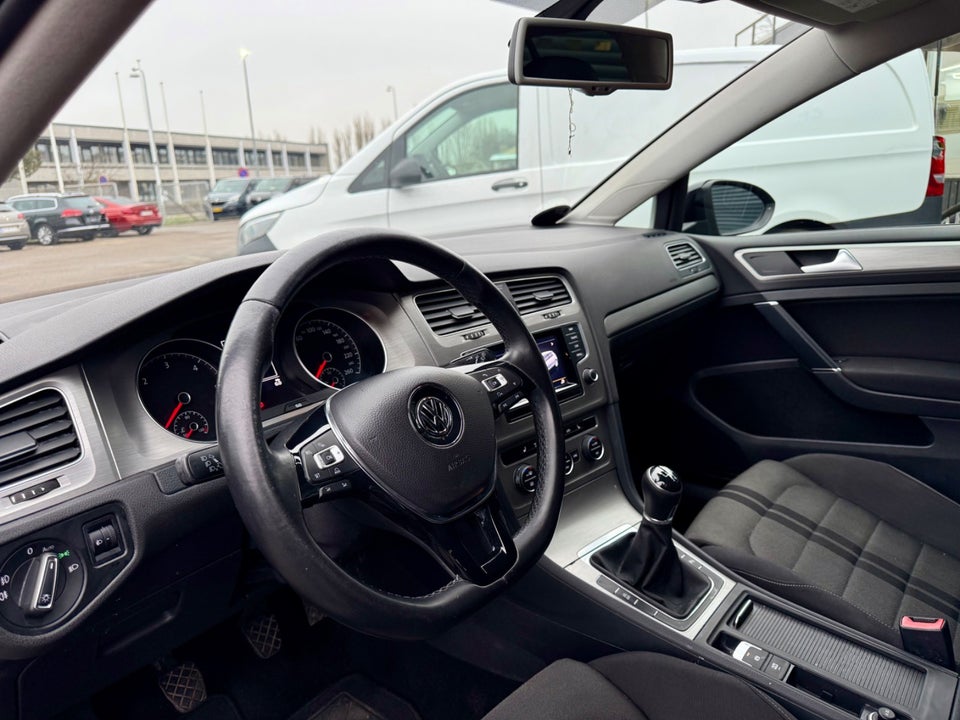 VW Golf VII 1,6 TDi 105 Comfortline BMT 5d