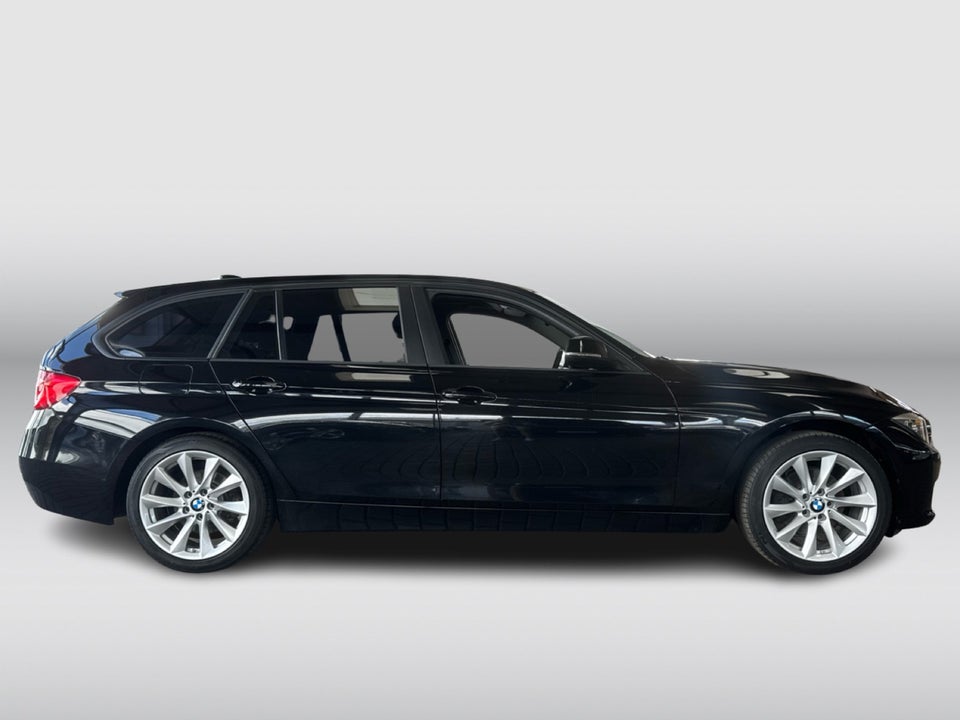 BMW 320d 2,0 Touring aut. 5d