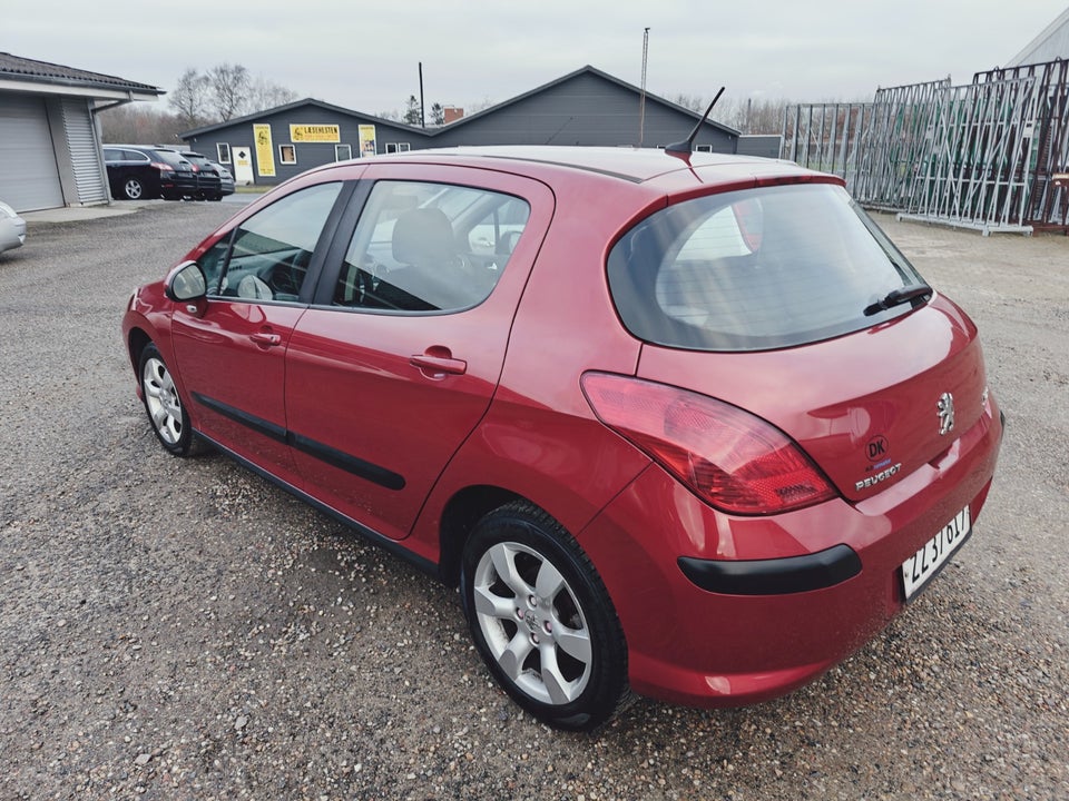 Peugeot 308 1,6 HDi 109 Comfort 5d